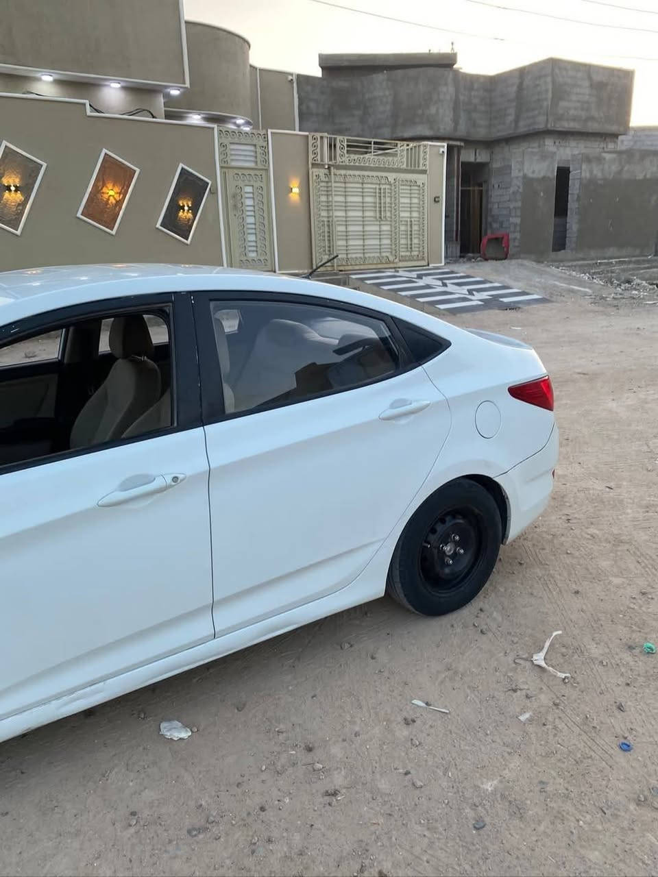 اكسنت 2016 خليجي للبيع 
محرك 1400 
محرك وكير وتبريد  كفالة 
حدادية جديدة  شاشه وكامرة خلفيه  وسونار السيارة موجودة رقم واسط تحويل ثاني يوم 
المكان البصرة الزبير 
السعر 78 وبيها مجال قليل
 للتواصل  ***********
غير متواجد على الفيس
