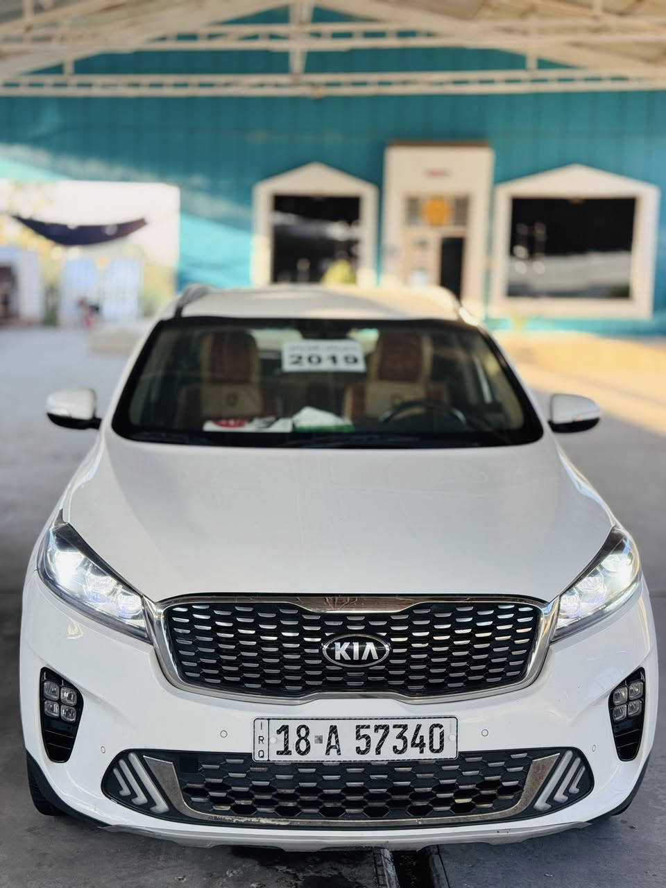 السلام عليكم للبيع سورنتو موديل 2019خليجي فول مواصفات رقم بابل دولي ماشيه 123الف معروفه بمواصفات الخليجي 6سلندر 7راكب جنطه كهربائيه 5بصمات ترحيب سورنتو بعد هواي مواصفات بيها ترهم مراوس حسب القناعه المكان بابل الحله للاستفسار ***********///***********
