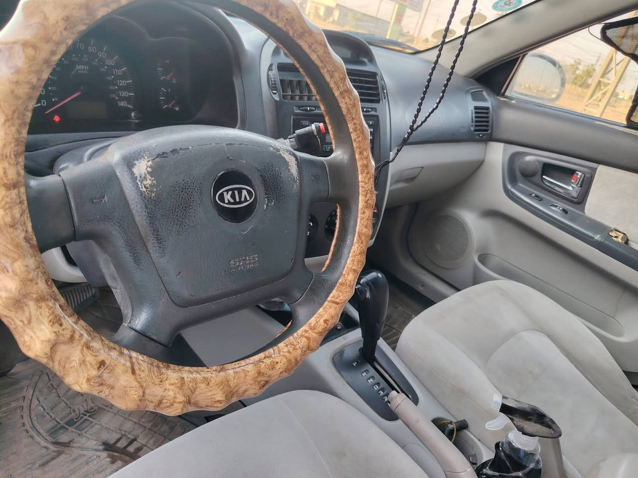 بيع مستعجل كيا سبكترا جاهزه مال جناي ماتصرف عليها ولا ربع ماكو اي نقص بيها جاهزه كير اوتماتيك محرك جدد مكفولات باتري كهربائيات شغاله حداديه تخم تاير جديد جام كهربائي مسجل سماعات سنترلوك جدد تبريد ثلج وي السويج بور شغال رقم مميز دولي مشروع وطني مداور مباشر مصبوغه عام للجماليه سعر 63 $ مكاني بابل ***********
