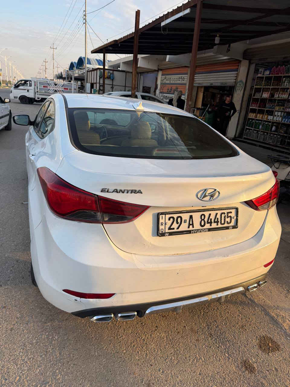 السلام عليكم للبيع النترا امريكي مديل 2016 محرك 1800كير جديد تخم تاير تبريد شغال حداديه جديده السياره  بنيد مبدل اثر جراد  رقم انكليزي  واسط تحويل ثاني يوم السعر  125بيها مجال قليل العنوان ميسان علي الشرقي  للاتصال ***********
