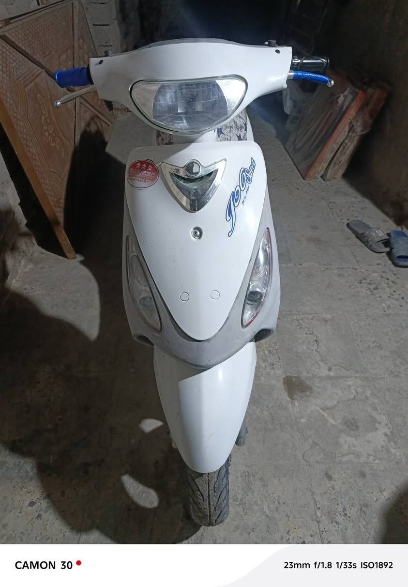 ماكس منغولي دراجه صار شهرين من طالعه من الحاويه بلاد نكرة سلف وين ما تريد افحص سعر ٧٢٥ وبين مجال قليل هذا رقمي للشراي ***********
