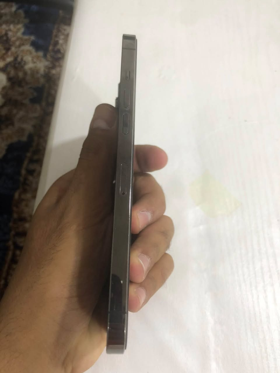 ايفون 12برو ماكس
مبدل شاشه اصلي يعني ما مبين اصلن مبدل شاشه 
نضيف حيل جهاز وسعر كلش حلو ٣٧٥الف 
رقمي ***********واتساب
