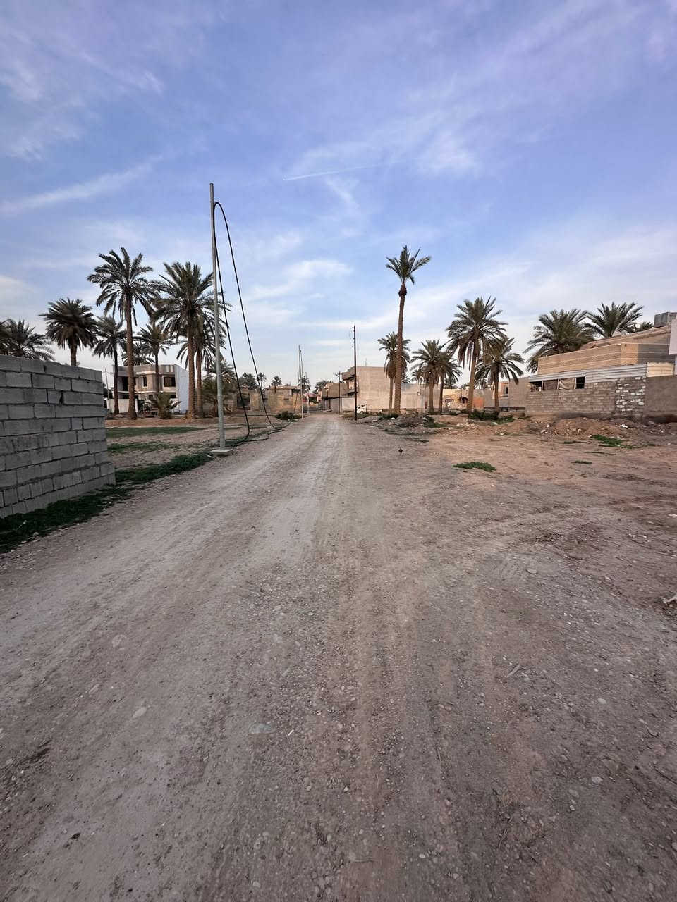 توجد قطعة ارض للبيع في منطقه الجماعه 
مساحة الأرض 500 متر مربع طابوا زراعي
الواجه 24 
النزال 21
للمزيد الاتصال على رقم المكتب ***********
