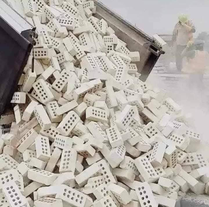 🧱 طابوق جمهوري درجة أولى – 
✅ جودة عالية – متانة مضمونة – مواصفات مطابقة
‭‬ 📦 الكمية: 4000 طابوكة + زيادة 300 طابوكة مجاناً!
8000طابوكه زياده400طابوكه
📍 الموقع: مجمع النهروان
🚚 توصيل إلى كافة المحافظات

📞 للاستفسار والطلبات
 ‭0786 326 4021‬

اختار الصح… اختار الطابوق الجمهوري 💪
