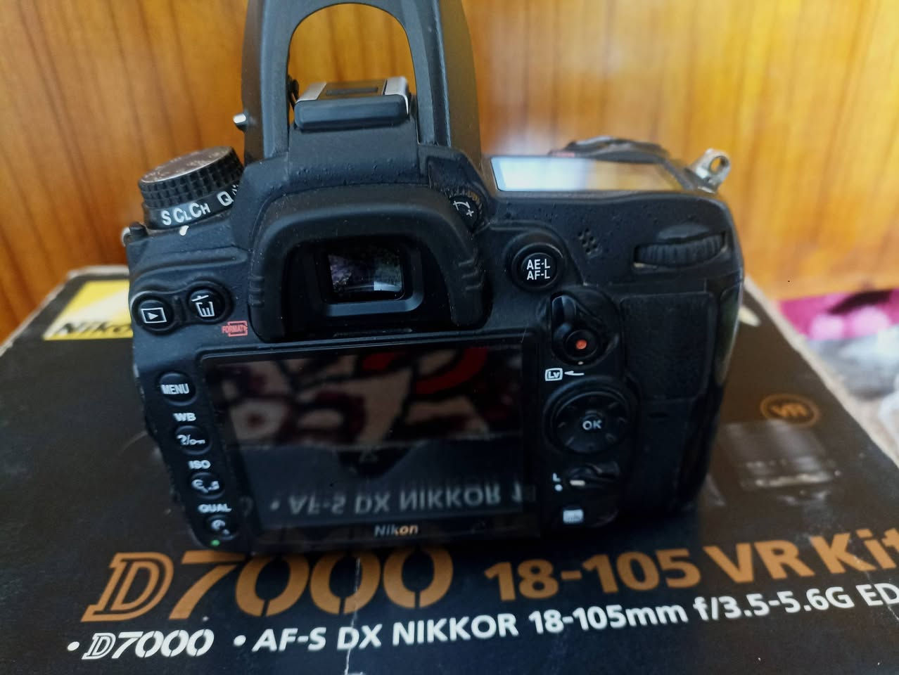 السلام عليكم
كاميرا نيكون 7000Dاستخدام شخصي  
السعر 300قفلل مكاني بغداد ابو غريب 

الكاميرا كلشي ما بيها بس القالق مال الفلاش الجهال الاعبين بيها أو كاسريه تصليحه با 10,تالاف 
كامل معدات عدسه 105الصليه أو اوياها عدسه 50mجديده بس هيا سعرها 150الف الله يشهد كفر جلاتين اثنين وياها اصفر+احمر 
 شاحن +رام+حزام الكامره كلشي ما بيها 
         
                                          ***********بيه واتساب 
                                          ***********
