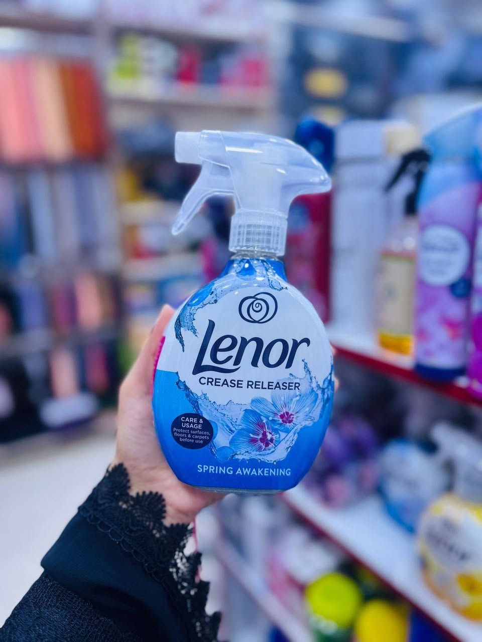 اليوم عرضنا حاجة جديدة 👍
مزيل التجاعيد من لينور🩷
يزيل التجاعيد دون عناء الكي، مثالي للملابس والفراش.

فقط قم بالرش و قم بإزالة 
👈 طريقة الاستخدام : 🔹يُرش بخاخ لينور على تجاعيد الملابس👖 والمفروشات ثم يُنعم بصورة يدوية🖐 أو تُعلق الملابس🧥 وتُرش من البخاخ ثم تُنعم وتُسحب قليلا للاسفل لازالة التجاعيد وتُترك لتجف قبل ارتدائها ويعطي الملابس رائحة زكية متوفر بي اربع نكهات 
حاجة منظمة 👌


**إذا كنت صاحب هذا الإعلان وتريد حذفه لأي سبب، رجاءا أرسل رسالة إلى الدعم الفني**