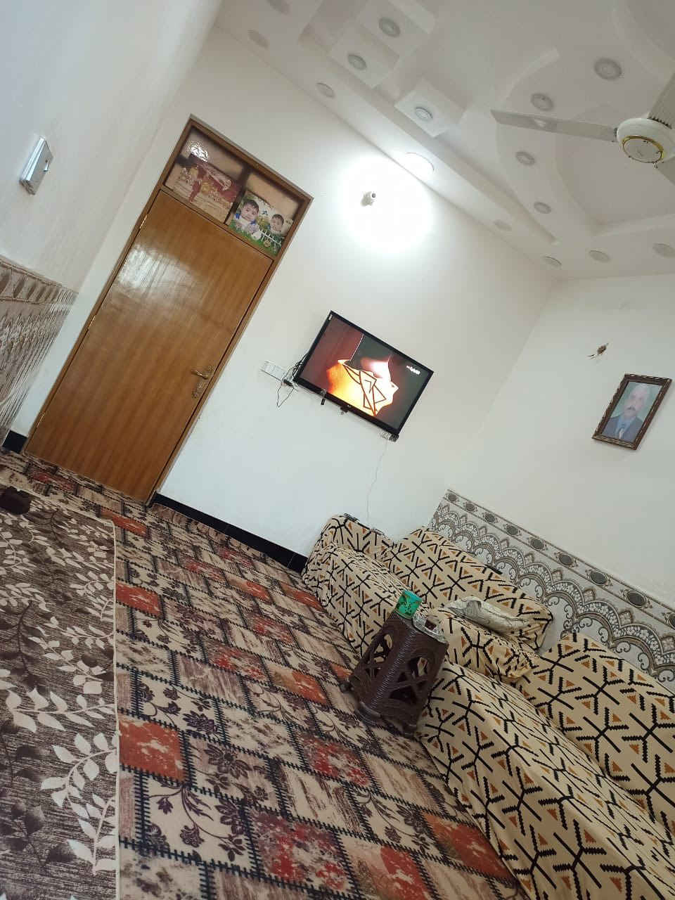 دار للبيع حي العسكري التوزيع الجديد نزلت خيري العبدالله ع شارع 20 الرئيسي
طابو صرف مساحه 125 طابقين 
بناء طابوك حديث رفت ارضي
السعر 120 وبي مجال
الاستفسار
***********
