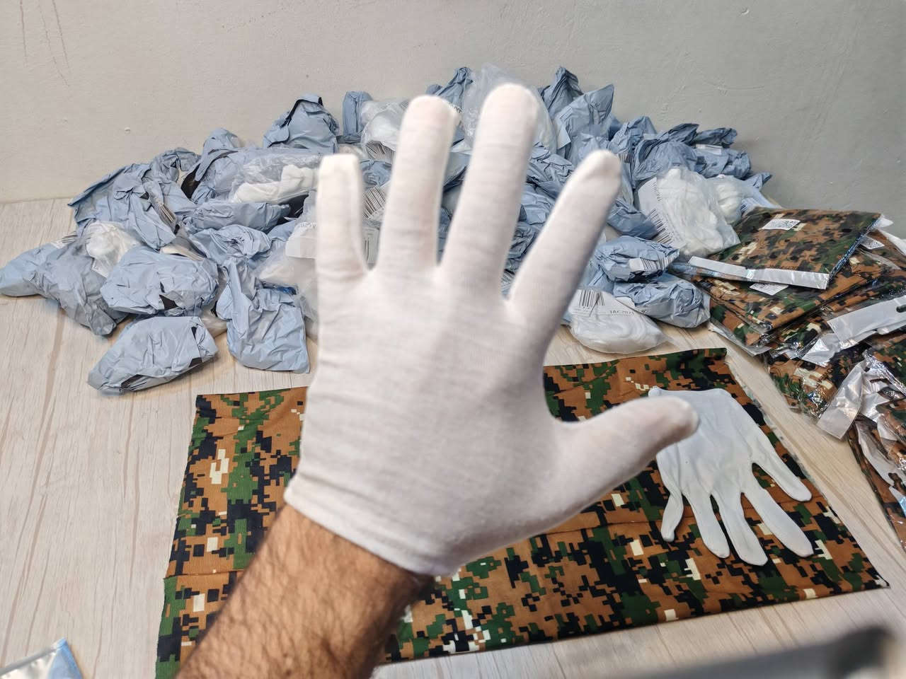 ٩٦ زوج جف و ٢٥ قطعة مال الوجه،،،، ابيعهن شلع الأعلى سعر الي يخدمة يدفع سعر 🌹 ♥️


**إذا كنت صاحب هذا الإعلان وتريد حذفه لأي سبب، رجاءا أرسل رسالة إلى الدعم الفني**