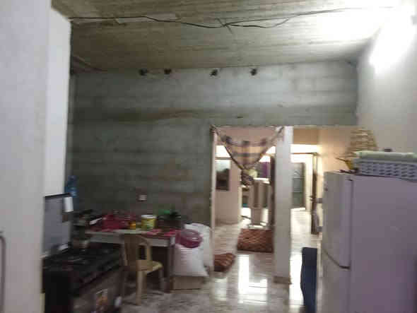 إعلان...... 
دار طابو صرف للبيع 
مطلوب للاسكان 
العنوان حي الزوراء مقابيل دوميز 
قريب من السايدين ومقابيل مدرسه 
الدار طابقين ... بناء جديد ... 
المساحة 100 متر 
ينقص الدار ... 
سقوف ثانويه... ابواب داخليه 
 
مطلوب للاسكان 49 مليون
مقدمة 63
القسط 350 الف 
للاستفسار اكثر يرجى الاتصال على الرقم التالي 
***********
*********** واتساب فقط
