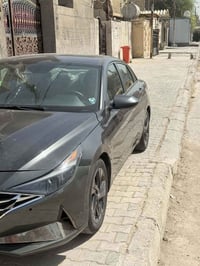 هونداي النترا موديل 2021 لون فيلي  مكينه 2000/دوش  الضرر تبديل بنيد او...