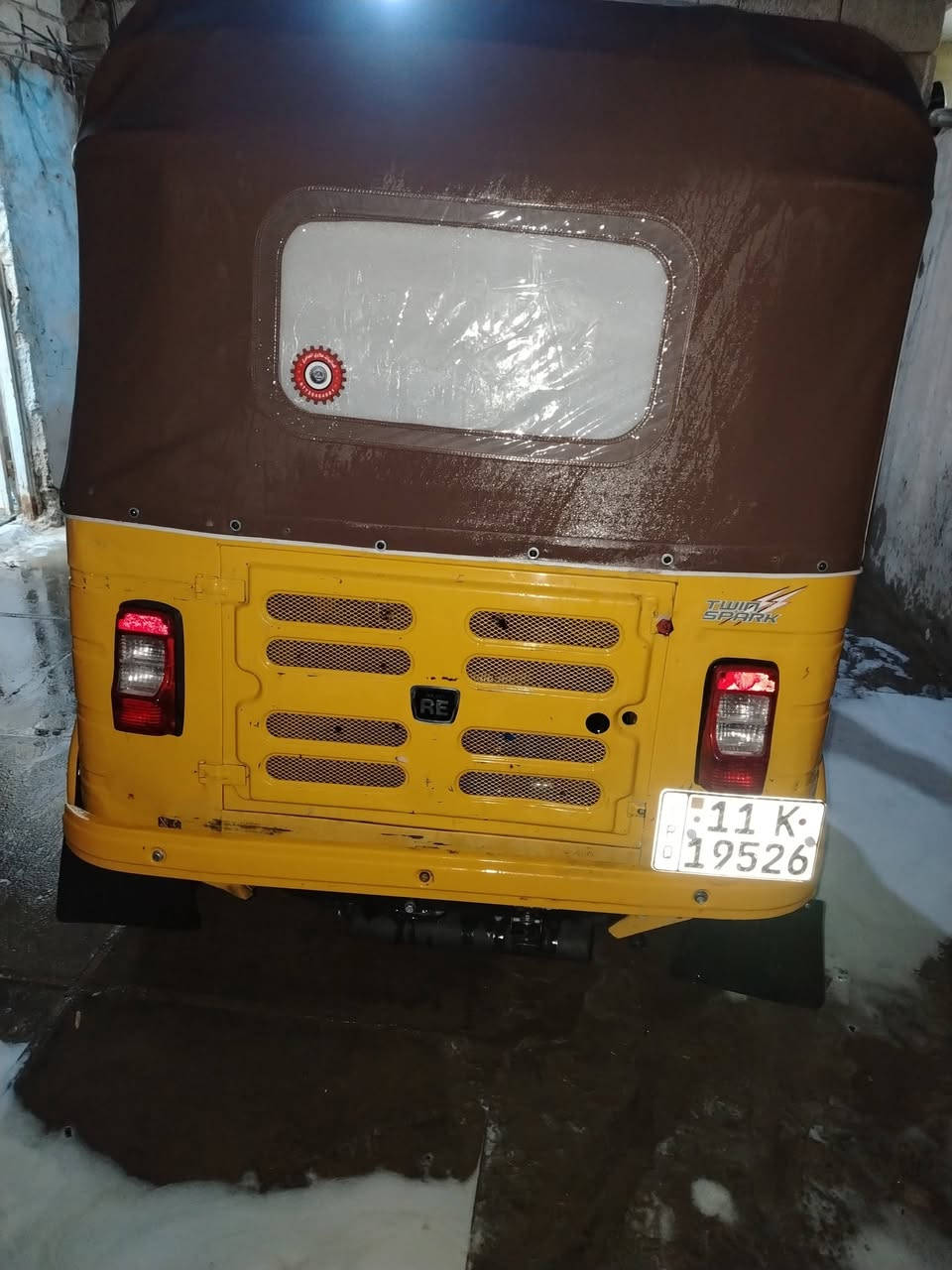 سلام عليكم  تكتك 2019 شهر 11 رقم وسنويه ثاني يوم تحويل تكتك كبل الشارع ما نقصه شي بس لغد ودوس مصبوغه سعر 5900قفل مكاني ابو شام يم الملعب 11 ***********
