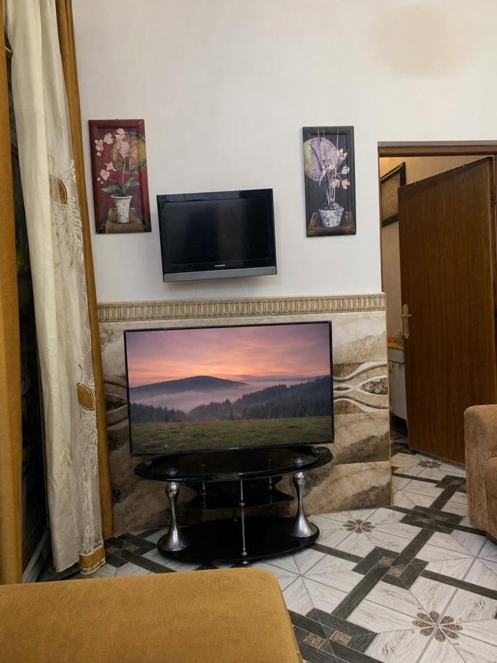 🏡 للبيع – بيت 100 متر مربع طابقين/ موقع مميز جداً

📍 الموقع: حي ميسان – بداية شارع الجامع، رابع بيت على اليسار
🚗 الشارع: كيات، عرض الشارع 18 متر
⚖️ قريب جداً من محكمة الكوفة الجديدة
✅ خدمات متكاملة (فول خدمات)

🔹 المساحة: 100 م²
🔹 طابقين
🔹 3 غرف نوم
🔹 بناء حديث ونظيف
🔹 موقع مميز وحيوي

البيت مطلوب قرض على المصرف على المبادرة بدون فوائد
للاستفسار الاتصال على الرقم ***********
