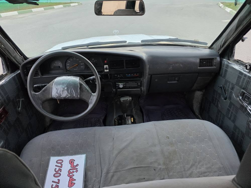 بلاش بەلاش  
بابەتەکەم زۆر جیاوازەو هەرزانە
پیکاب تویتا یابانی مۆدیل 1992 
گێر تۆماتیک مەکینە بەخاخ تەبریت سارد گەرم مەزبووت گێروو مەکینەی تویتا یابانی مۆدیل بەرزی لەسەڕە سەیاڕەکە ئارم بوە ئارمەکەی بزر بووە بەشەرتی ماڵی مەدەنیو دیناری کەسی تیانەبیت 
گێروو مەکینەو کامل کارەبایو تندوو تۆڵی مەزبووت شانسی بەشەڕتە خایسی نیە وەرگەڕاو براوە بەشەڕت
تەبریت تەجیل فڵچە لەیت هۆرین گیچی بەنزین هەمووی مەزبووتە ماڵی فەقیرەو ماڵی کەسابەتە بەنزرن کەم دەخوات 
شوێن رانیە *********** نرخی $15کۆ رانية, السليمانية
