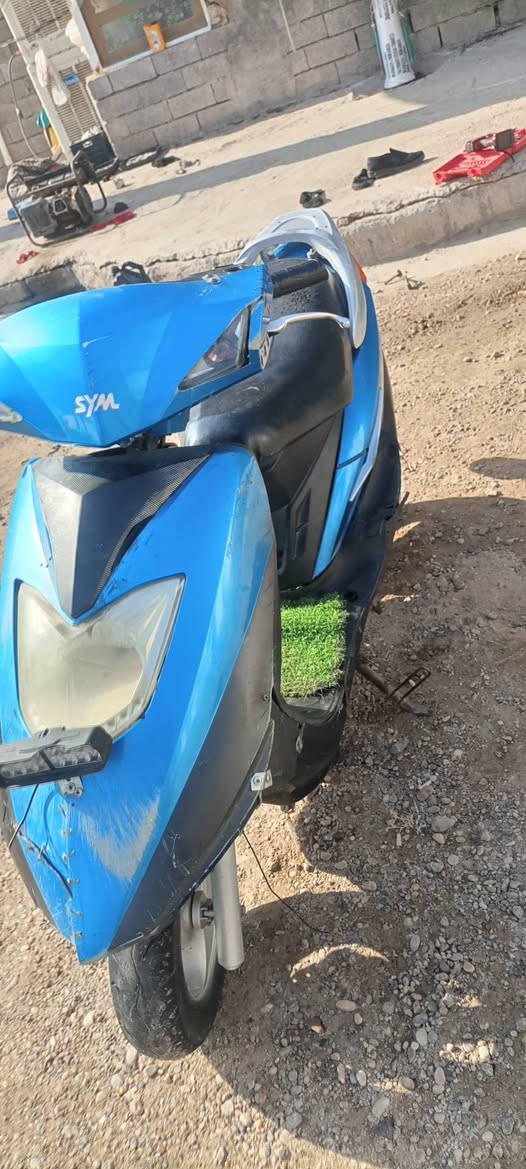 بسم الله 
ماطور سايم للبيع 
محرك نضيف باتري جديد صار شهر من اشتريته كهربائياته كلهن شغاله 
السعر ٣٥٠ وبي مجال بسيط 
رقم *********** واتساب او خاص
