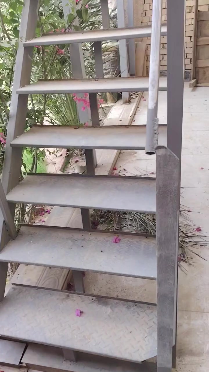 درج جديد ممستعمل للبيع حي المعلمين الجديد حديد ثقيل وحداده درجه ممتازه السعر  400 بي مجال بسيط


**إذا كنت صاحب هذا الإعلان وتريد حذفه لأي سبب، رجاءا أرسل رسالة إلى الدعم الفني**
