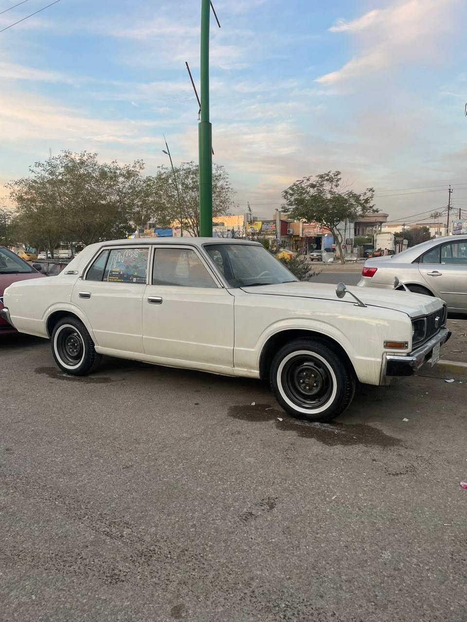 السلام عليكم كراون للبيع موديل 75 سياره جاهزه شرطه تحويل مباشر ثاني يوم مكاني كركوك
*********** هذا الرقم موجود واتساب
