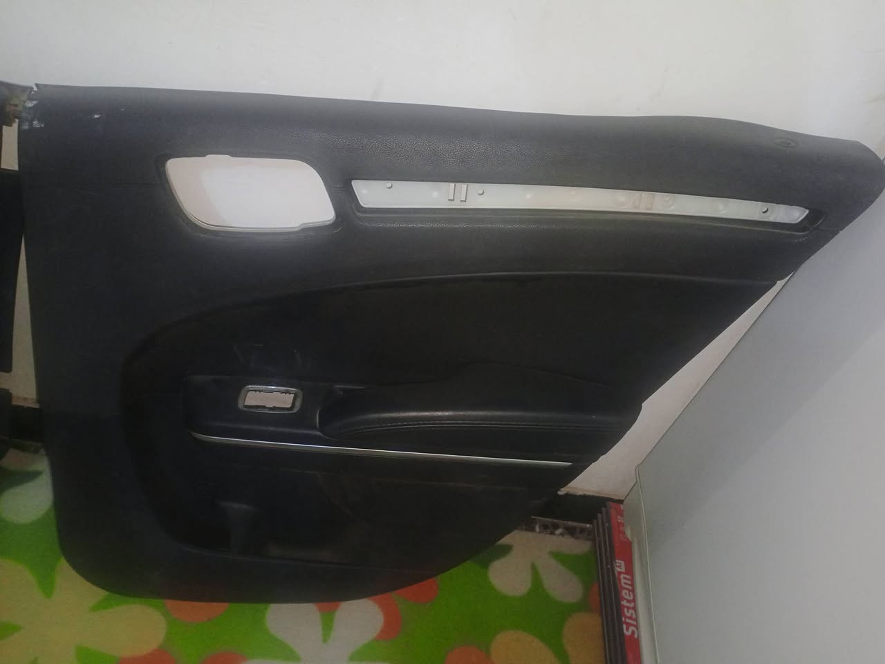 السلام عليكم شباب بطاين وباما بالجيس جدد وكشنات جارجر مخمل جدد ومدوشمات دوشمتهن شويه تعبانه والدشبول جديد بس شويه بي كسر بسيط مكاني بغداد الشعله ***********
