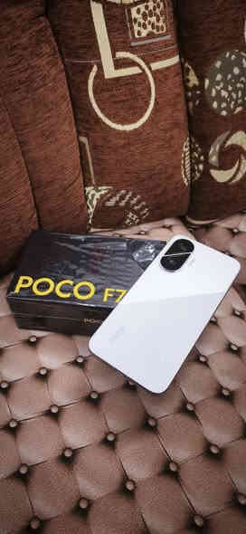 للبيع بوكو اف 7 برو. 512  جهاز نضيف اغراض مامستخدمي سعر جديد 535 الف سعري 445الف بيع مستعجل وسعر جدآ مناسب انتصال عل هاذه رقم *********** عنواني موصل
