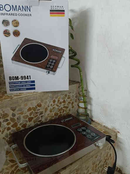 طباخ كهربائي للبيع من هذا الالماني الاصلي والسعر كلش مناسب السعر 27 الف مكاني موصل حي سومر هذا الرقم اذا ما حصلتني على الرقم تعال خاص. 0788 681 0705
