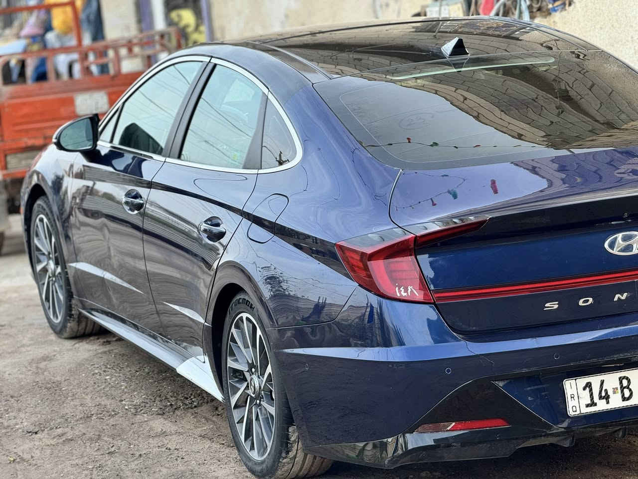 سلام عليكم من رخصة الأدمن المحترم سوناتا موديل ٢٢ معوقين بصره السياره فول مواصفات 1/1 اخر مواصفات مايجي اعلى بعد رادارات اماميه
رادارات جانبيه
رادارات خلفيه
توقف ذاتي
اذا تجي سياره بصفك مايفتح الباب يبهك
اذا تحرك وسياره جايه بصفك توكف ماتمشي 
نضام الخروج من المسار 
مقاعد تبريد
ستيرن تدفئه
كراسي كهرباء 
كراسي جلد وشاموا رصاصي مطرز احمر بلاد
شاشه جبيره
عينه شاشه 
نضام ابل كار بلي واندرويد 
نضام ملاحه متكامل 
مكينه 1600 تيربو شرط صاروخ 
بصمه 
بنوراما 
تشغيل عن بعد 
شفتات بلستيرن 
وبعد هواي مواصفات 
رايده 145 سعره مناسب مكانه ابو الخصيب
رقم الهاتف  ***********
