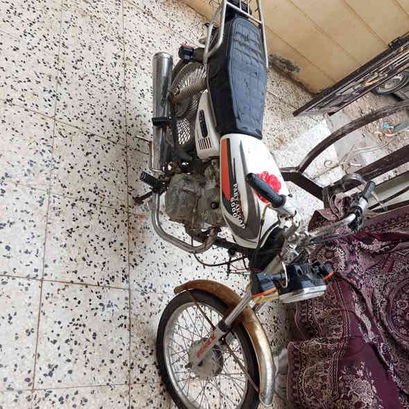 السلام عليكم
البيع دراجه 4كير 
بدون اوراق
جاهزه 
السعر 200 
المكان بابل شارع 60 
الإستفسار ***********
