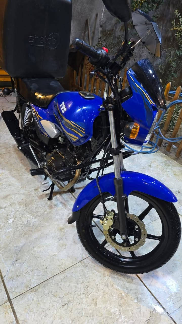 سلام عليكم
تي في اس للبيع موديل 2023 طالعه من الوكيل 2025
دراجه جديده شرط 
مكفوله من كلشي 
دراجه اوراق 
الون ازرق
ولباقي اموضح بالصور 
عنواني مناوي لجن مطيحه
السعر  مليونين  و200 وبيه مجال 
مامتواجد هنا تواصل واتساب 
على رقم ***********
