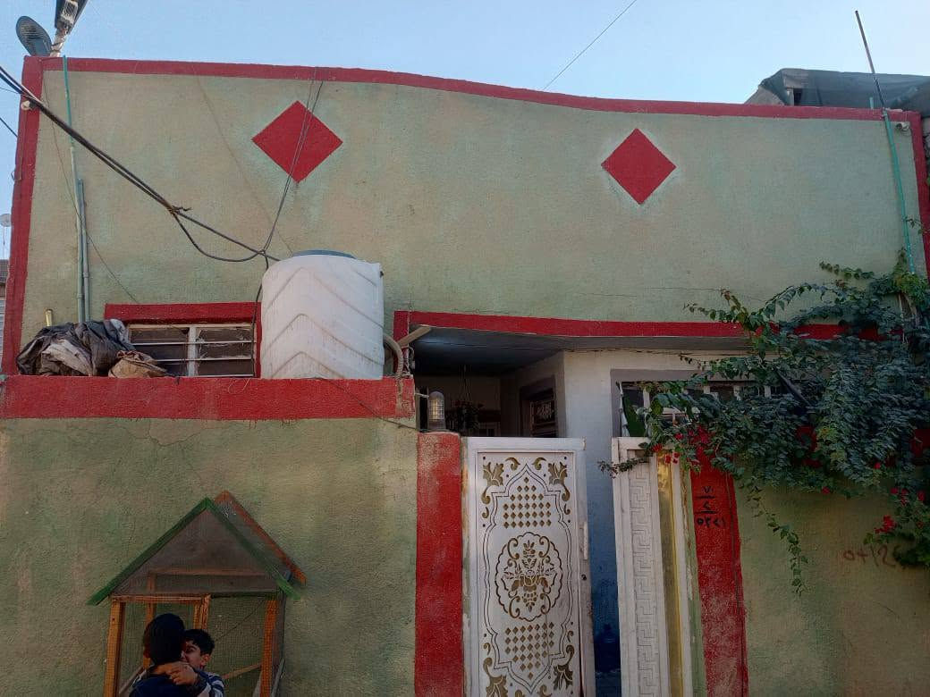 مساء الخير بيت للبيع 130م في الجمعيه شارع ابو الفضل العباس ***********
