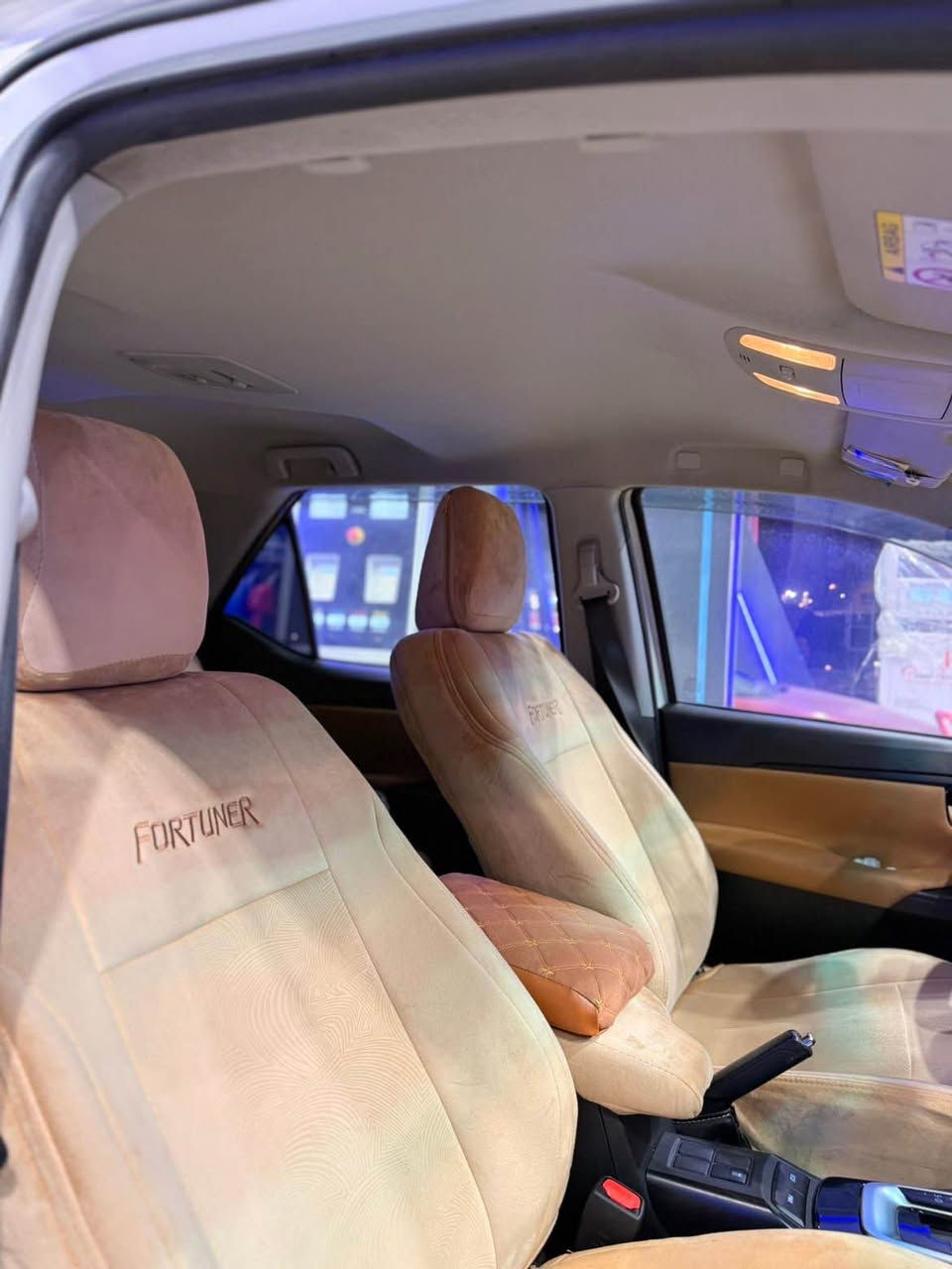 تویوتا فورجنر ٢٠٢٢
V4 
4x4 
شاشە و کامیرا 
بدون صبغ کل بشرط 
کیر محرک بشرط 
ماشی ٥٠ الف کیلومتر 
تحویل و کالەبشرط ٢٠٢٨
عنوان اربیل 
*********** 

فۆرچنەر 2022 
V4
دەبڵ ئەکسل 
شاشە و کامیرا 
زۆر خاوێنەو بێ کێشەیە
بێ سبوخ دەعامی لۆ دەعامی بە شەرت
گیرو مەکینە بێ کیشەیە 
٥٠ هەزار رۆیە 
سەنەوی تا 2028 نوییە 
هەر کەس مشتەریە تەلەفون بکات 
شوین هەولێر 
*********** أربيل, العراق
