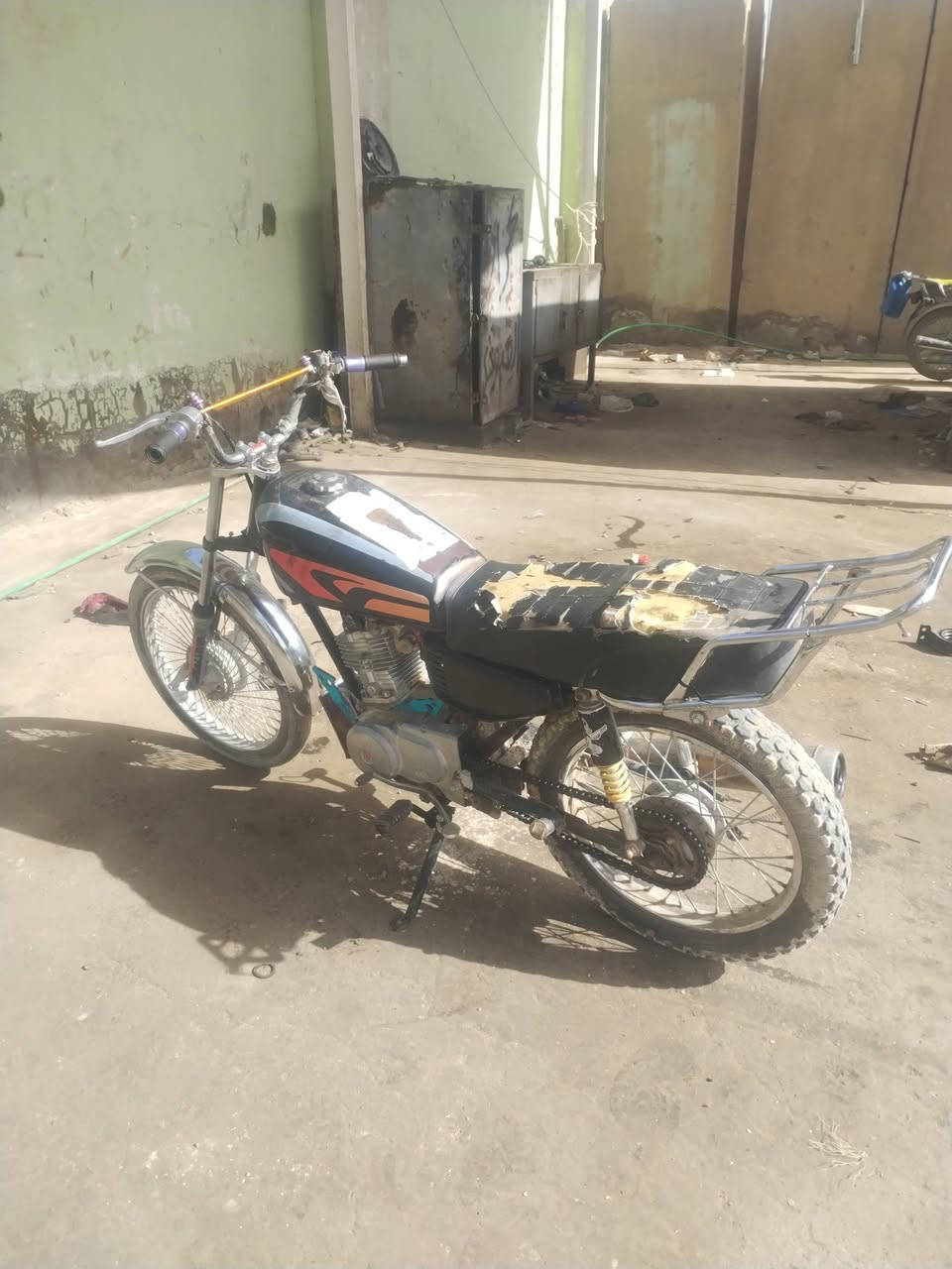 دراجه للبيع ارشه 2018 سعر ٢٢٥ رقم ***********
