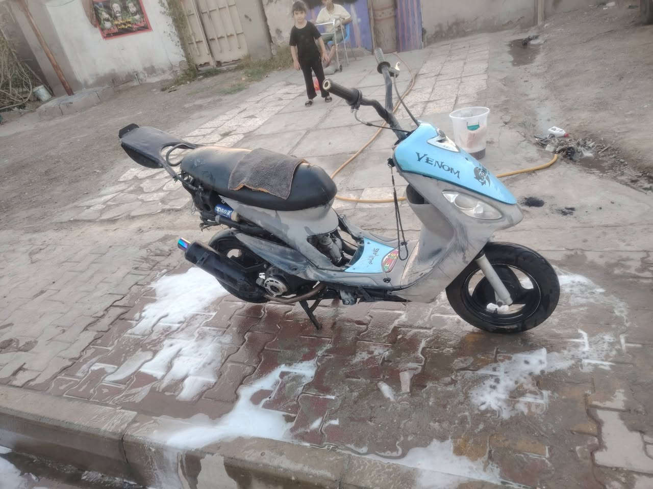 دراجة ماكس منغولي تخبل حربي مال جناي كله شغاله فول نهضة معدل تأخذه كبل للشارع ما مفتوحه تخبل فول ملاح سلف هندر تخبل الدراجه عوزه بس واير بريك فقط مكينته تخبل بيع أو مراوس بكامله حتلو تعبانه السعر 325 وبيه مجال التصال *********** المكان ديوانية
