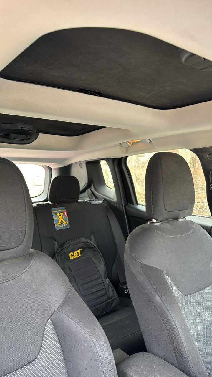 ‏السلام عليكم
جيب رنكيد فئة لمتد معلايه 
من 15 إلى 23
فول مواصفات 
بصمه /تشغيل عن بعد /حساس امامي خلفي 
ويل عشرين 
بدون ايرباك 
دخول جديد /فحص مؤقت 
ضربته خشم الجاملغ  الأيسر 
بدون رقم 
‏فقد  السعر105وبيها مجال 
***********
