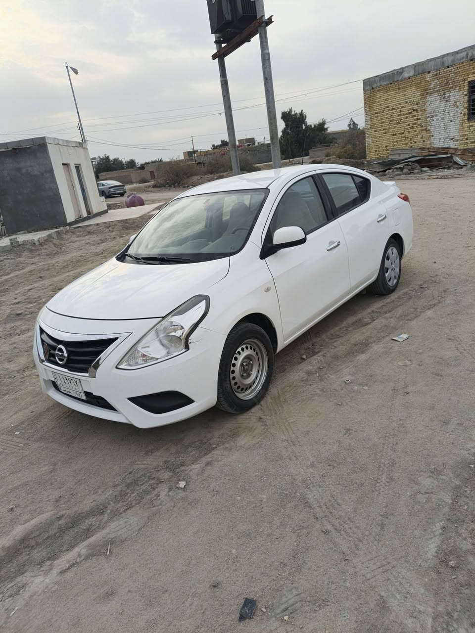 السلام عليكم نيسان صني موديل ٢٠٢٢ موقين ذي قار بسم ولد شاب حادثه بس بنيد سعر ١١٠ ناصريه مركز ***********
