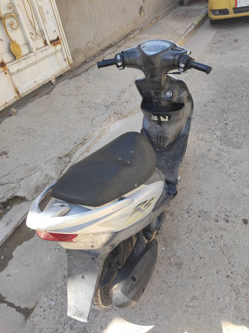 السلام عليكم ماكس للبيع
السعر 650 وبيهة مجال 
التفاصيل اتصل ***********
