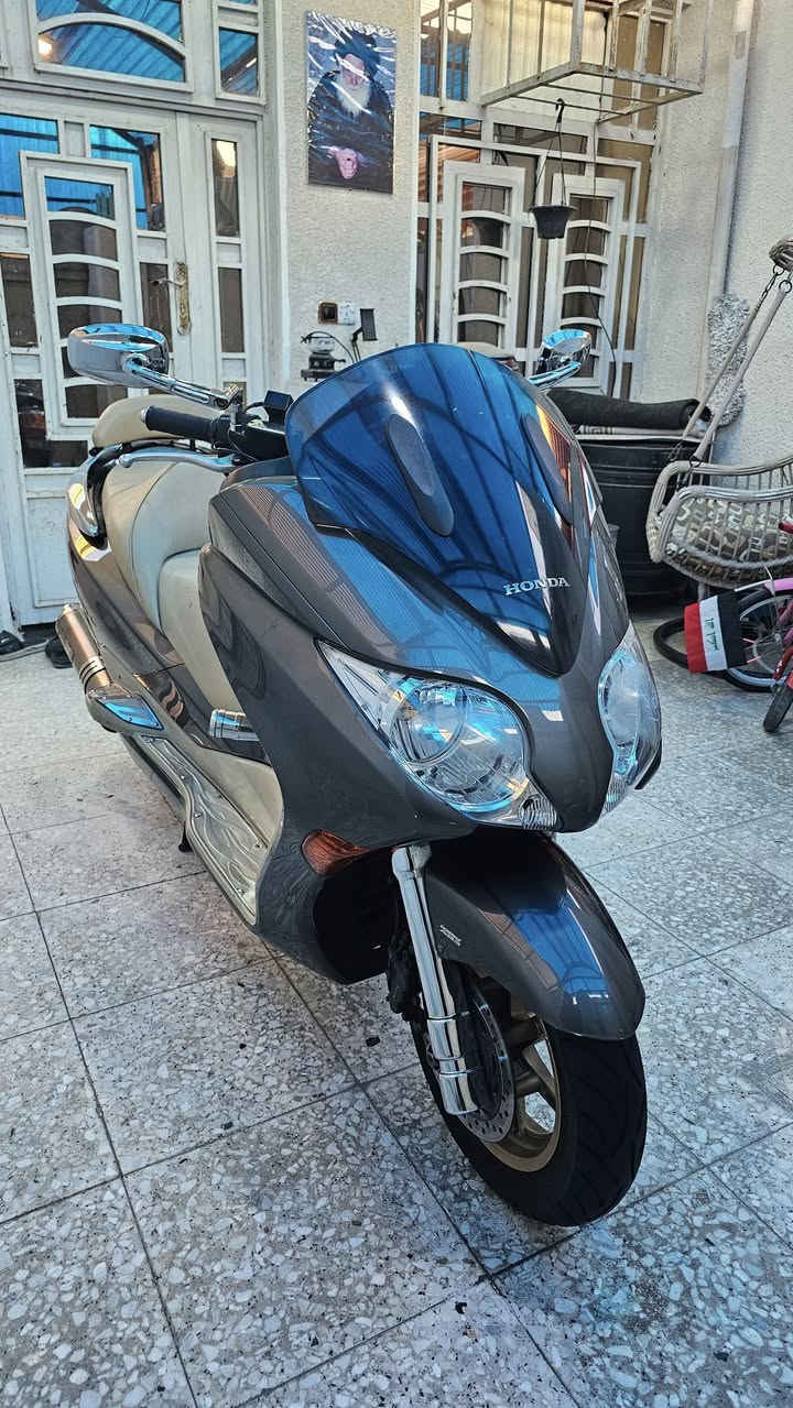 سلام عليكم / اللهم صل على محمد وال محمد 
فورزه ( صفر 10 ) MF فول مواصفات 
لون مميز زيتوني داخل بيجي
دراجه رمبه  غير مستخدمه مكفوله كفاله عامه 
ماشيه ( 27 )
ABS مانع انزلاغ 
دوسات نيكل 
قبق كلجات نيكل 
قبق شوته نيكل 
دبلات نيكل 
سايد بريك نيكل
مرايات نيكل اصليات 
مازدات كرستال لايت زنون 
تدفئه بل يدات 
صالنصه رياضي كاتم  
تجوه بلاديه 
7 كير 4 تحويلات نظام سبورت 
ستان حساس  + كلوب جنطه 
كتلوك + عده مال شركه 
العنوان / بغداد / الحسينية مال راشدية 
يوجد توصيل جميع المحافظات 
الشراي يتصل ويدلل 
***********
