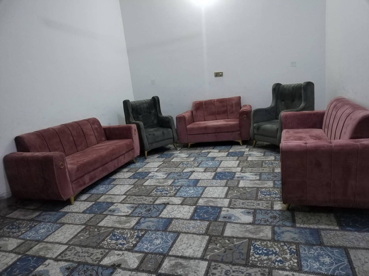 تخم تسكام ابلوك اسود 5قطع 10 مقاعد اخو الجديد نظافه ميه بالميه  اي ضرر ماابيه الشراي يتفضل خاص يوجد توصيل..


**إذا كنت صاحب هذا الإعلان وتريد حذفه لأي سبب، رجاءا أرسل رسالة إلى الدعم الفني**