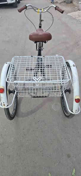 بيسكل لل بيع اخو الجديد السعر ٢٠٠الف ***********
