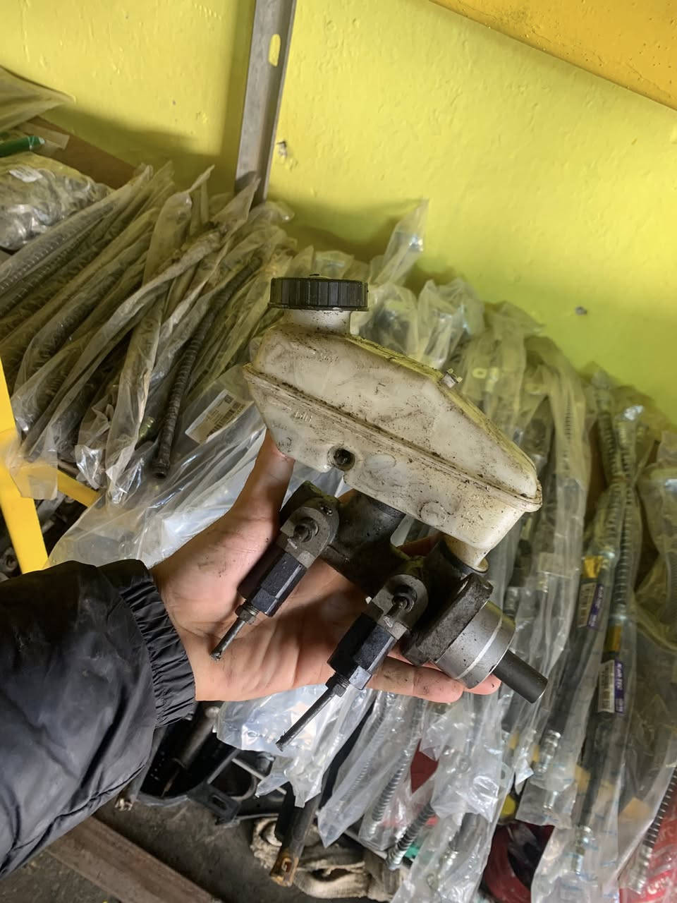 #اللهم صلى عل محمد وال محمد
تم بحمد الله افتتاح ورشةسلمان الجنابي لتصليح البريك 

نضام(ABS) _بور بريش _عمبار _فتح حداديه عامه لكافة انواع السيارات

مع الضمان في العمل والادوات///@إشارة

الاعنوان ((حله _ حي الصناعي_ داخل كراج البلديه ))  

سلمان:-‭0782 528 7220‬

علي :-***********                  سجاد:-***********
