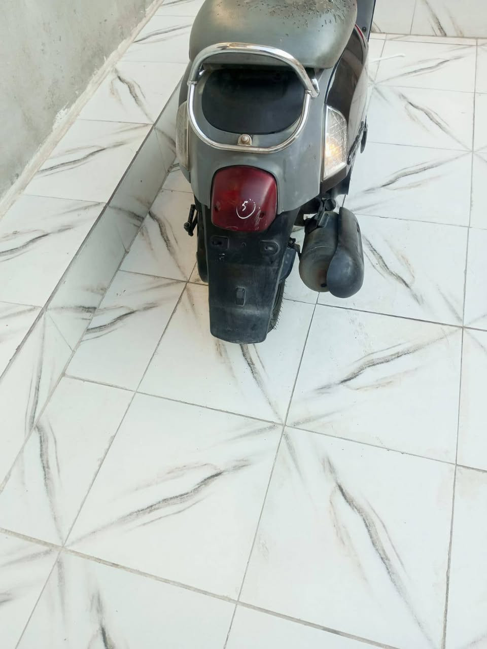 السلام عليكم دراجه بوليس نضيفه للبيع السعر 550وبيها مجال حگ الجية***********
