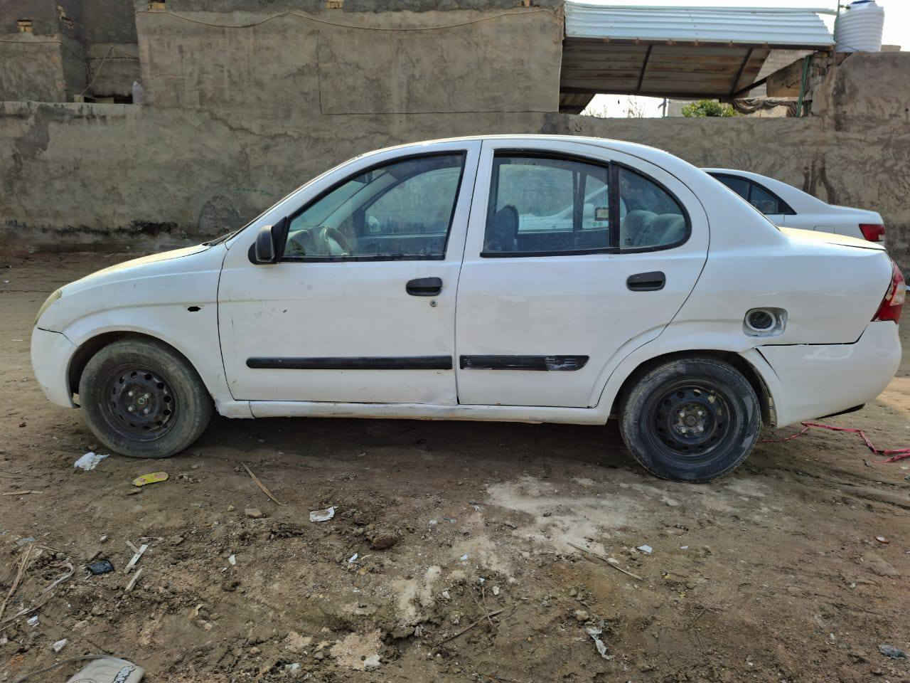 طيبة موديل 2015 رقم انكليزي جاهزة من كلشي محرك وگير مكفولات بيها الجاملغات الخلفية مصبوغات موجودة بالنجف ناحية الحرية للاتصال على الرقم
*********** السعر 31 وبيها مجال
