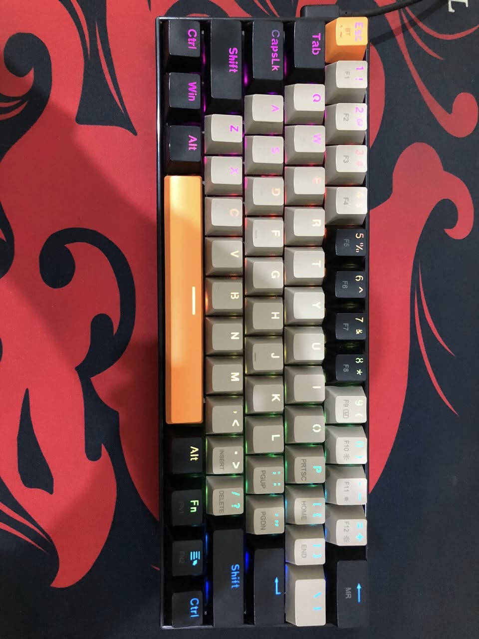 كيبورد ريدراغون K530RGB pro 60%
Redragon K530RGB Pro 60%

كيبورد گيمينگ كلش ممتاز نظافة فول استخدام شخصي ما بيه اي كسر او خلل،نوع السويچ قهوائي، يجي ويا كامل ملحقاته ( اربع ازرار اضافية، قالعة دكم ، و وايره الاصلي) فقط الكارتونة غير متوفرة 
عده برنامج خاص لتغير الازرار 
السعر خمسين و بي مجال ، يوجد توصيل


**إذا كنت صاحب هذا الإعلان وتريد حذفه لأي سبب، رجاءا أرسل رسالة إلى الدعم الفني**