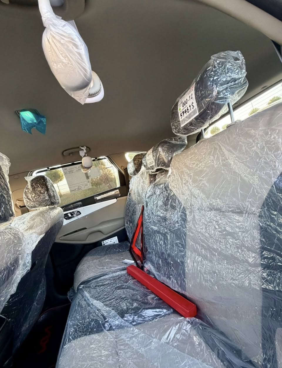 #بسم_آلُلُہ_آلُرٍحٍمآن_آلُرٍحٍيَم_#

#كيا_سورنتو_خليجي_شركة_البخيت_شكل_الجديد🧿

#حجم_مكينة6_سلندر3500

#فول_موصفات_عدا_بانورماسيرفز_كامل_بل_شركة_

#السيارة_كفالة_عامة_
#كير_مكينه_حدادية__كهرباىيات_كلها_بشرط
#جديدة_كلش_سيارة_نظافة  100‎%‎1000

‏#المسافة_مقطوعه78الف_كيلو

#سعرها_247$$ #وبيها_مجال__موديل2018

#موقع_السيارة_بسلمانية📍
#الموصفات_
بصمتين •تشغيل عن بعد •جلد •كشن سايق كهرباىي 
 •سستم صوت كشن سكن كهرباىي •لد امامي لد خلفي 
•حساس خلفي •مريات كهرباىية +مريات اتو قلابة + مريات ترحيب •صاجات بلاك •تحكم ستيرن•منفذ 220•ثلاجة •
•مانع انزلاق •7 راكب • صندوق كهرباىي •بردات خلفية 
هند بريك بصمة •3 قطع تبريد مركزي  •سياقة ذاتية
كشنات تدفى • مانع انحدار• دشبول ليزري • مريايه عاكسه •
•لايت كهربائية •لايت زنون عالي ناصي بلوجكتر LEd •
•تبريد منفصل شاشة نظام قيادة ويل كب كروم حجم 19
•ستتم نيكل كامل بلادي • حساس امامي 

 
#غراض_الشركة_سبير_كتلوك__كلها_موجوده
الاستفسار ⬇️
#الاتصال__***********__***********
#حجي_وليد_الجنابي
