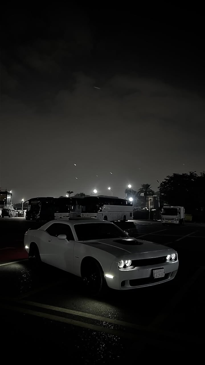 السلام عليكم
جالنجر 5.7 شيكر موديل 2022
ماشيه 38,000 كيلو مو ميل 
فول مواصفات عدا رادار امامي 
سوبر تراك بكج 
شيكر معروف 
سياره كلش نضيفه وماناقصها برغي 
الاضافات 
اويل كاج كان 
برمجه مصطفى ايكل 
داون بايب 

سياره قطعتين صبغ جملغ وبنيد 
سعر 25,500$
وصور الحادث منشوره 
مكان سياره بغداد السيدية 
***********
