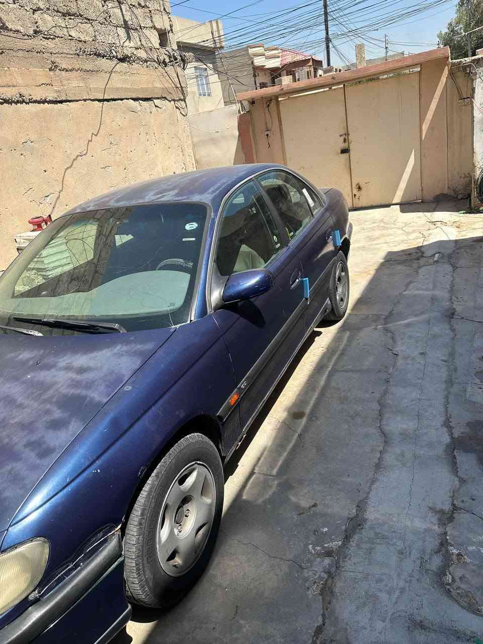 السلام عليكم.. أوبل أوميغا للبيع
نوع السيارة: أوبل أوميغا (Opel Omega).
​الموقع: الموصل.
​الرقم: أربيل (تحويل أو وكالة مضمونة).
​تفاصيل وحالة السيارة:
​السيارة نظيفة وما شاء الله عليها.
​التبريد شغال وثلج وجاهز.
​المحرك والـتطواية والشرطيات كلها بحالة جيدة جداً والسيارة مال جنّاي.
​التحويل والورق كله كامل وجاهز.
​الصبغ والبدن: مثل ما موضح بالصور (بيها جلح شمس بالجنطة والشرك/البونيد بسبب جونا، وباقي البدن نظيف).
​السيارة جاهزة من كلشي ومابيها أي نقص، مال مشي وسفر.
​السعر: [ 38 ورقه ] (بيها مجال للشراي الطيب)
للاستفسار والتواصل: [ *********** أو راسلني خاص.
