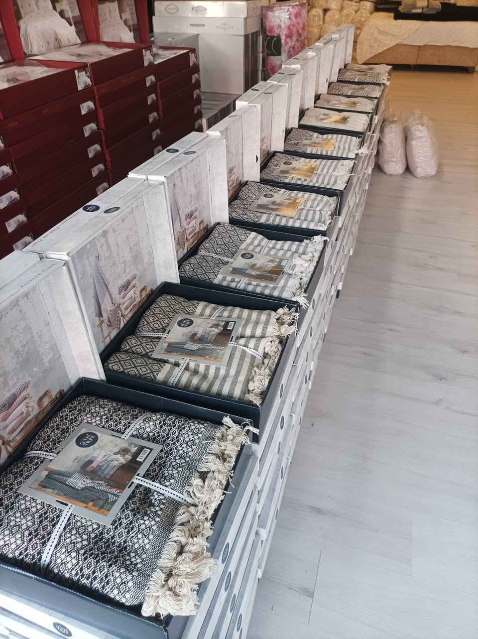 السلام عليكم اخواني الكرام متوفر لدينا كافة تجهيزات المفارش التركية من المصنع مباشره بضائع ذات جودة عالية وبأسعار مناسبة جاهزة للشحن للإطلاع على كافة الموديلات يرجى الاتصال بنا 00905377757380وتس أب أو مسنجر @إشارة #تركيا#العراق#سوريا#ليبيا#,


**إذا كنت صاحب هذا الإعلان وتريد حذفه لأي سبب، رجاءا أرسل رسالة إلى الدعم الفني**