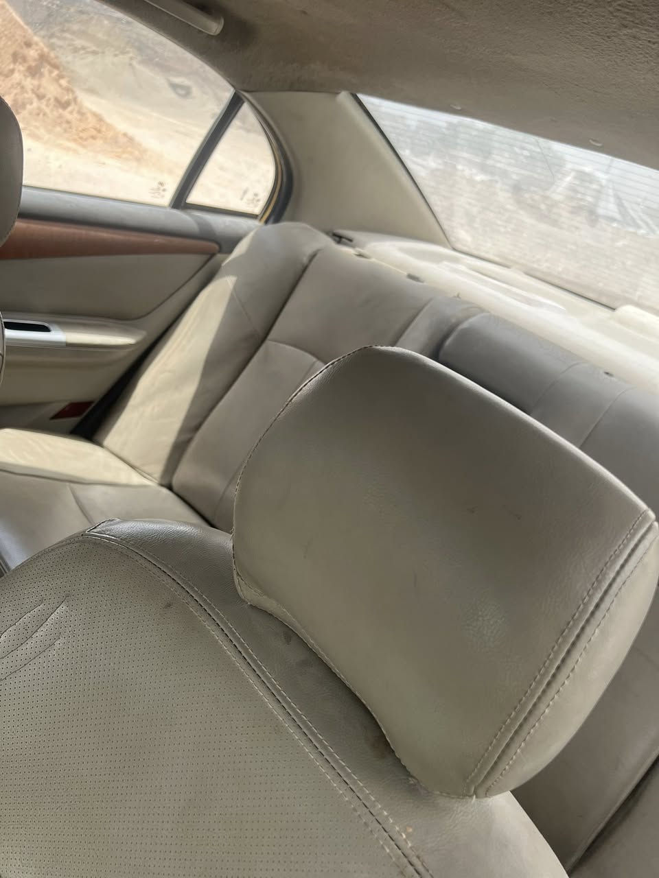 السلام عليكم ليفان2011للبيع بلاديه رقم دولي بسمي بغداد مصفره هيئه وغرامه مكاني بغداد *********** السعر 32وبيها مجال
