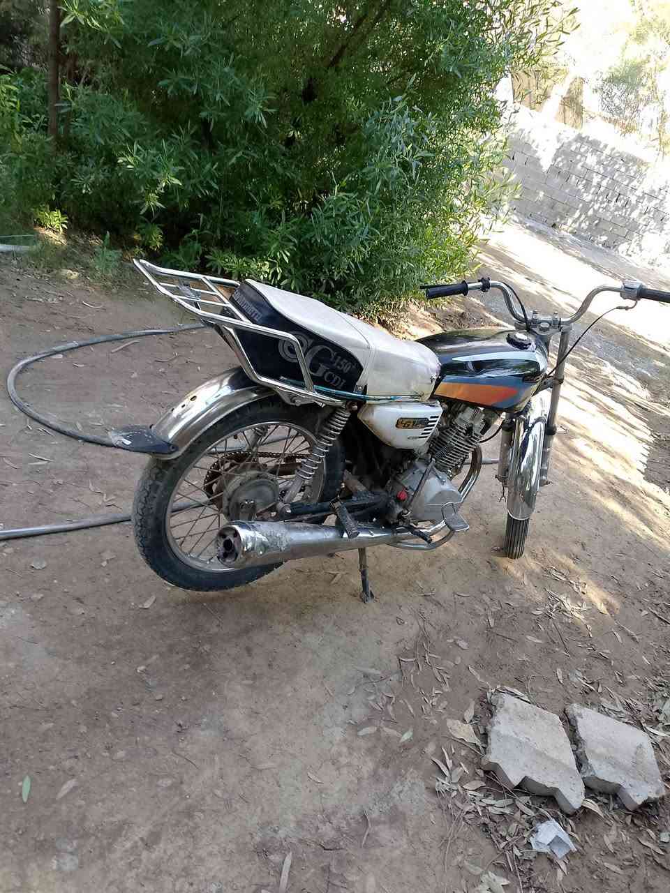 سلام عليكم دراجه شغاله يرادله فقط كهربائيات لسعر 250 وبيه مجال الهاتف ***********
