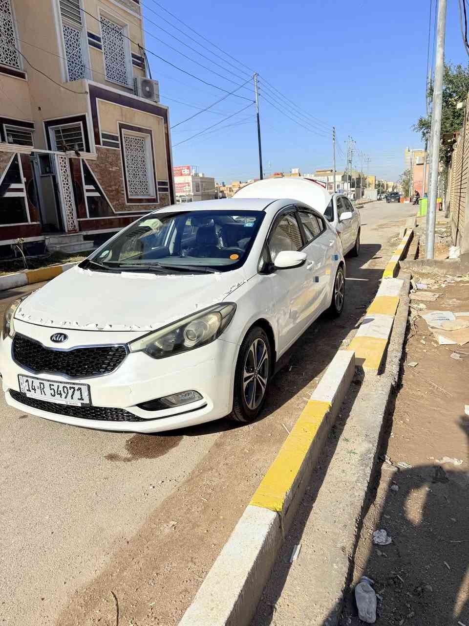 السلام عليكم سيراتو ٢٠١٤ خليجي مكينه ١٦٠٠ دوش سياره حلوه وبيها باب الصدر مبدل وصبغ جاملغ الايمن باسمي تحويل ثاني يوم سعرها ١٠٧ وبيها مجال ***********
