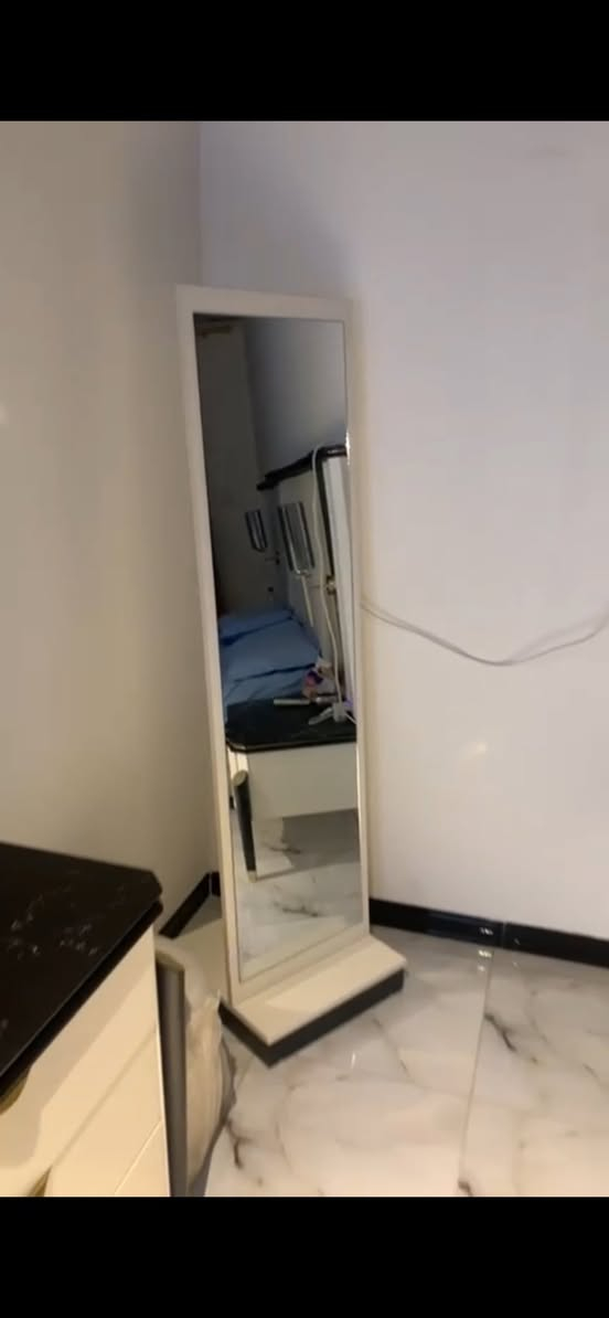 غرفة نوم تركيا للبيع 10 قطع مستعجله على بيعها والله..السعر مليون


**إذا كنت صاحب هذا الإعلان وتريد حذفه لأي سبب، رجاءا أرسل رسالة إلى الدعم الفني**