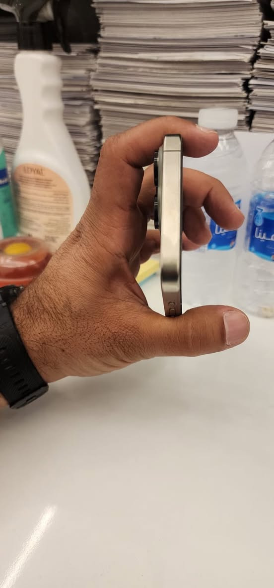 السلام عليكم
ايفون 15 برو ماكس جهاز وتر بروف
الون تيتانيوم
الذاكره 256
البطاريه 88
مراوس فقط ويه هونر ماجيك 8 برو
مكاني بغداد


**إذا كنت صاحب هذا الإعلان وتريد حذفه لأي سبب، رجاءا أرسل رسالة إلى الدعم الفني**