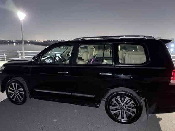 السلام عليكم لبيع لاندكروز بريم 6 سلندر 2019 شركه سردار مكفوله كفاله عامه عدا بارد بصيط بلباب ماشيه 105 
مكلف ب نشر 
***********
